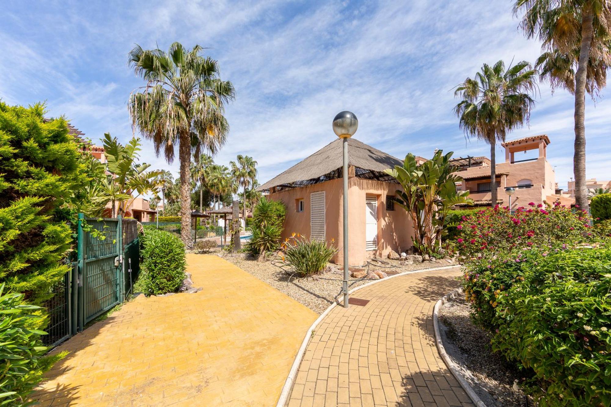 Jardin Privado # Netflix # Playa A 8Min # Wifi # Familia # Apartamento مْبيرا المظهر الخارجي الصورة